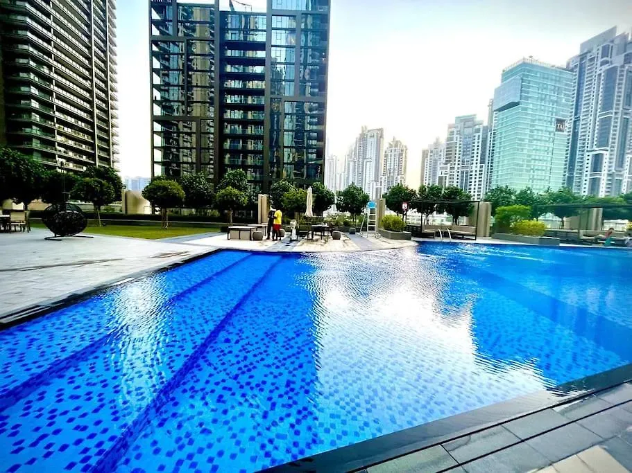 Blvd Skyview Apartment Dubai